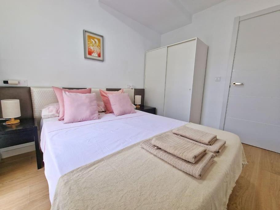 Encantador Duplex Para 6 A 1 Minuto De La Playa Benalmádena Exterior foto